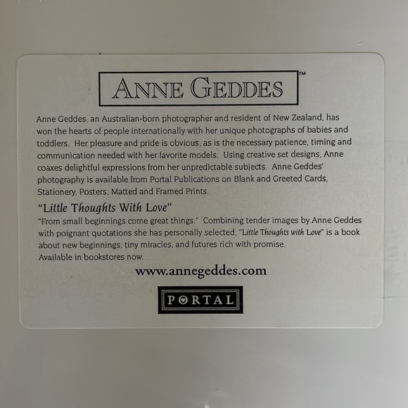 NIP Vintage ANNE GEDDES Rare Bloom Matted Hydrangeas 8" x 10" Lithograph Print - Picture 5 of 6